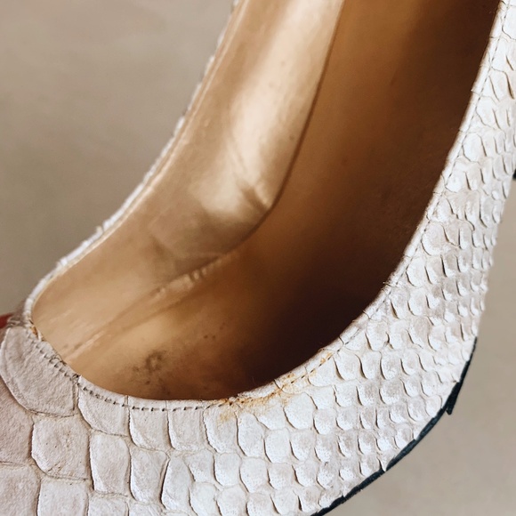 Stuart Weitzman "Nouveau" Python Pump - Picture 9 of 10